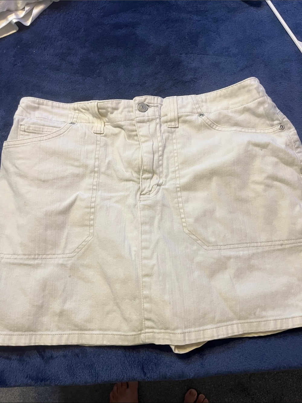 Gloria Vanderbilt Cream Denim Skort with Front Patch Pockets